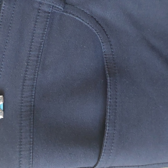 "Mode de Vie" Capri pants, size 12. Navy color - Picture 3 of 9